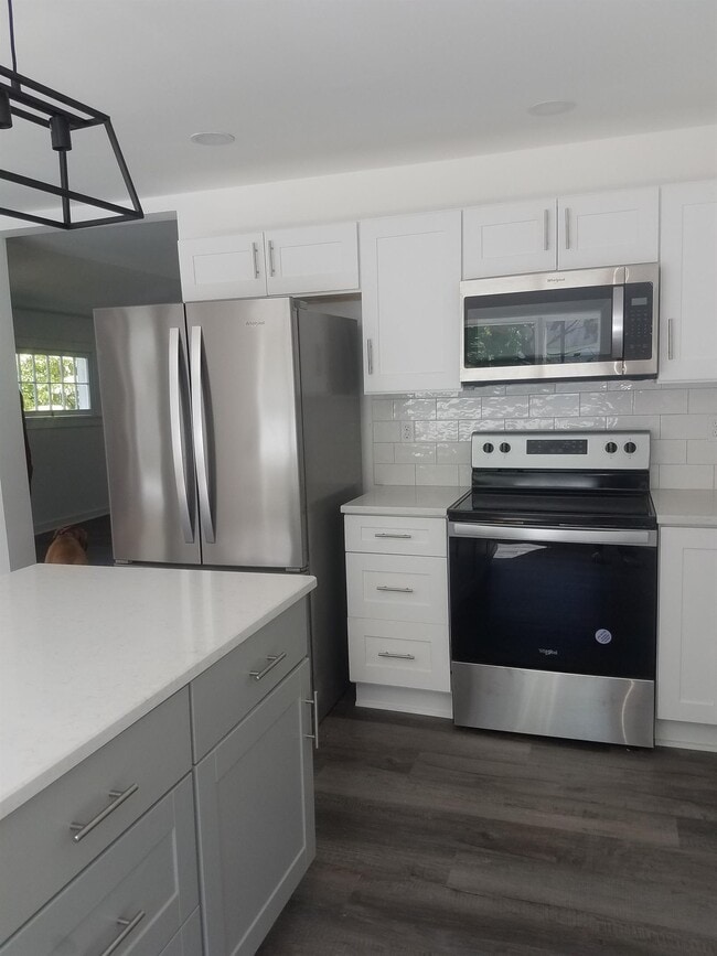 Building Photo - 145 N Brooksvale Rd