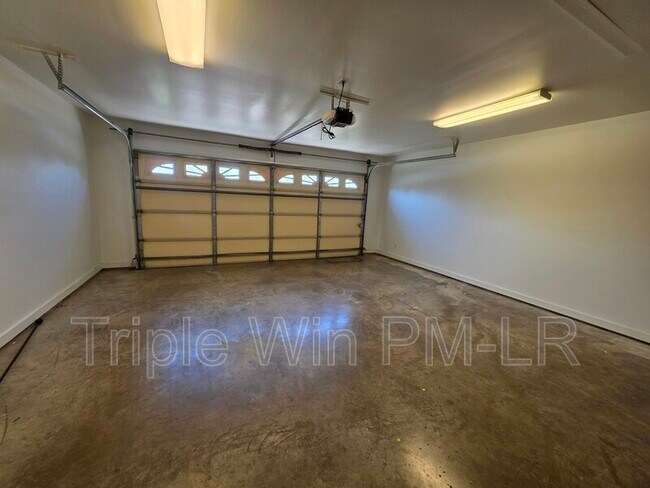 Building Photo - 26 Stonewood Dr