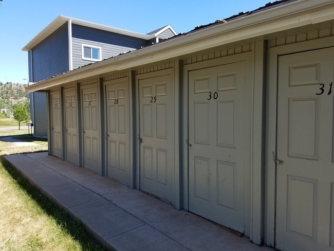 Building Photo - Dakota Drive Apartments