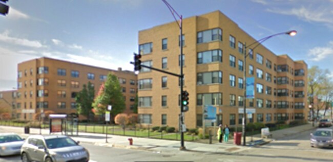 Building Photo - 7500 S South Shore Dr