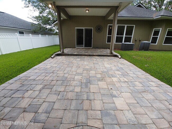 Building Photo - 228 Mahogany Bay Dr
