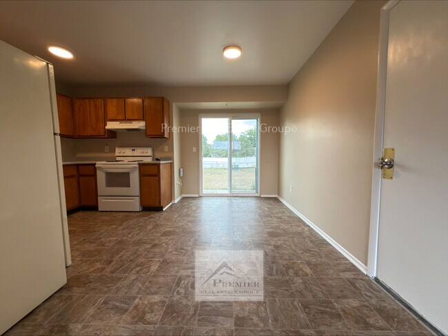 Building Photo - 334 Maram Way