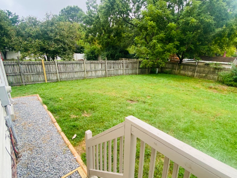 Building Photo - 4200 Lanver Ln