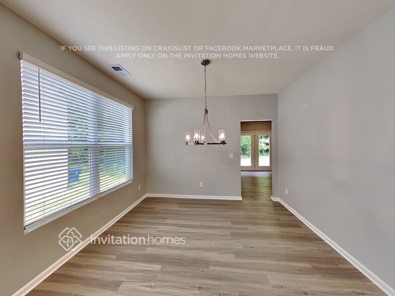 Building Photo - 229 N Fortune Way