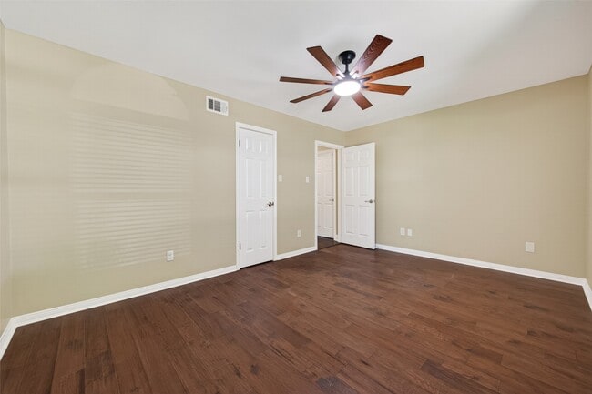 Building Photo - 2815 Bermuda Dunes Dr