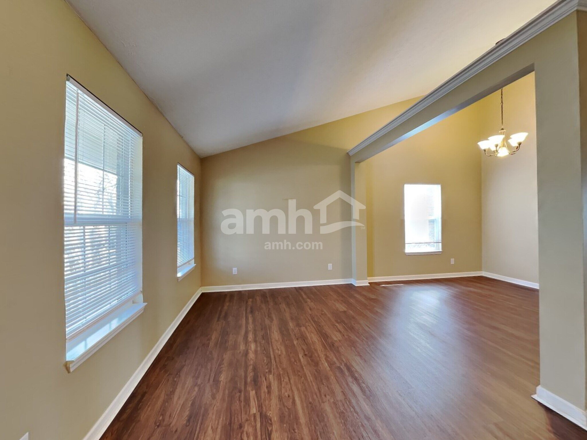 Building Photo - 1349 Oak Lake Ln