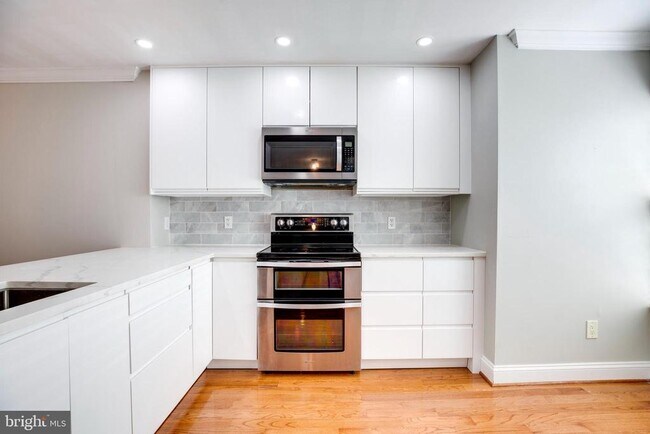Building Photo - 5610 Gosling Ct