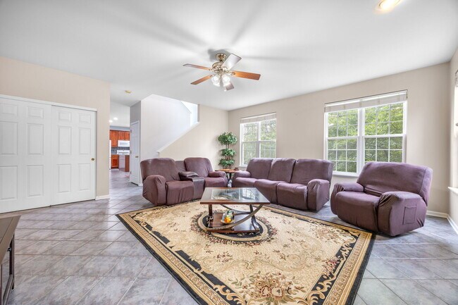 Building Photo - 2566 Rourke Dr