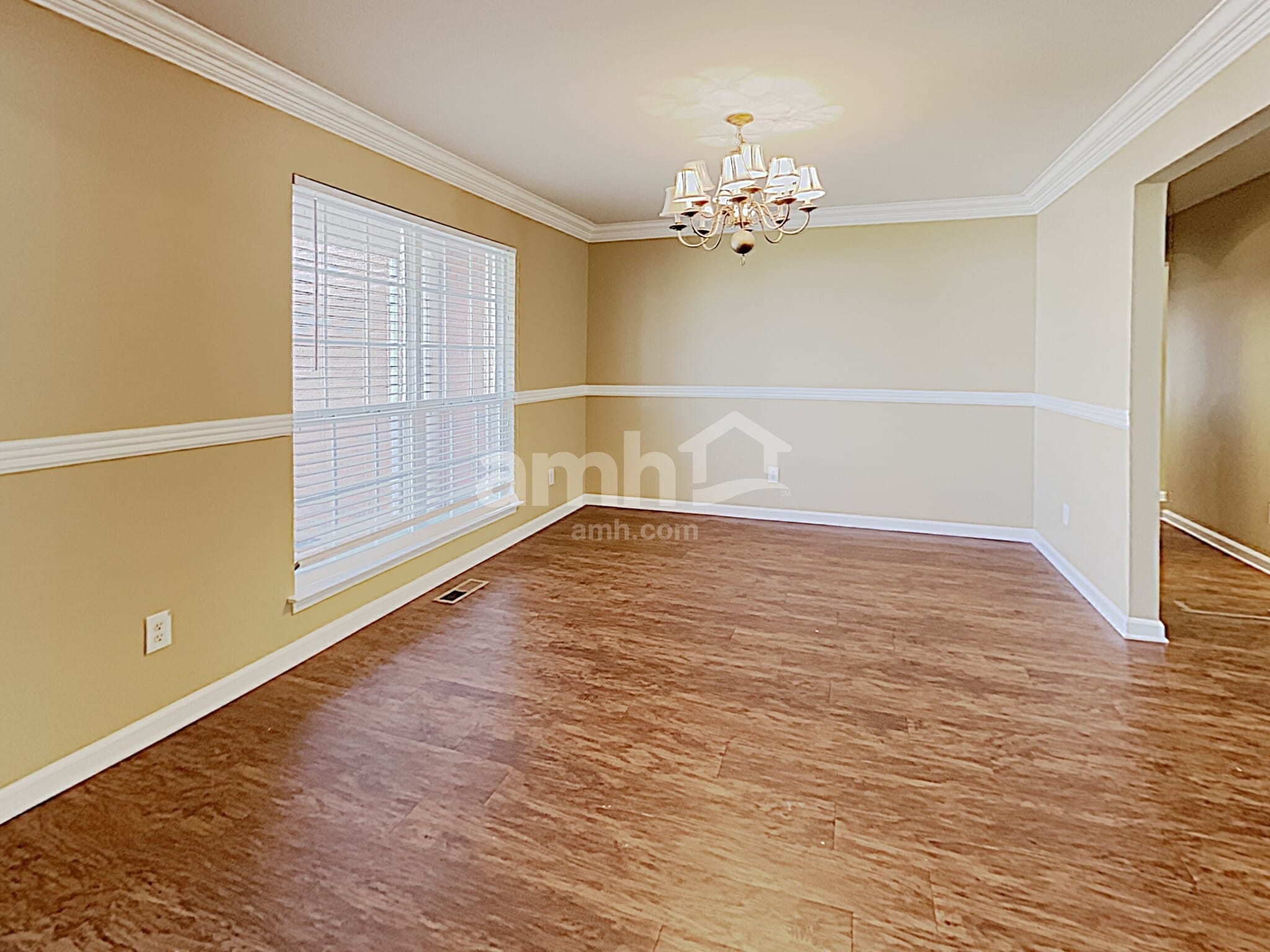 Building Photo - 2925 Burtonwood Dr