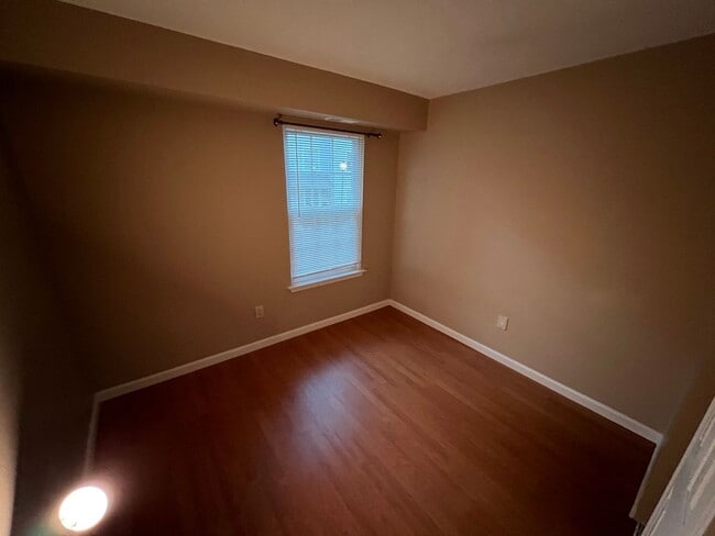 Primary Photo - Newtown Grant 2 bedroom condo available Jul 1