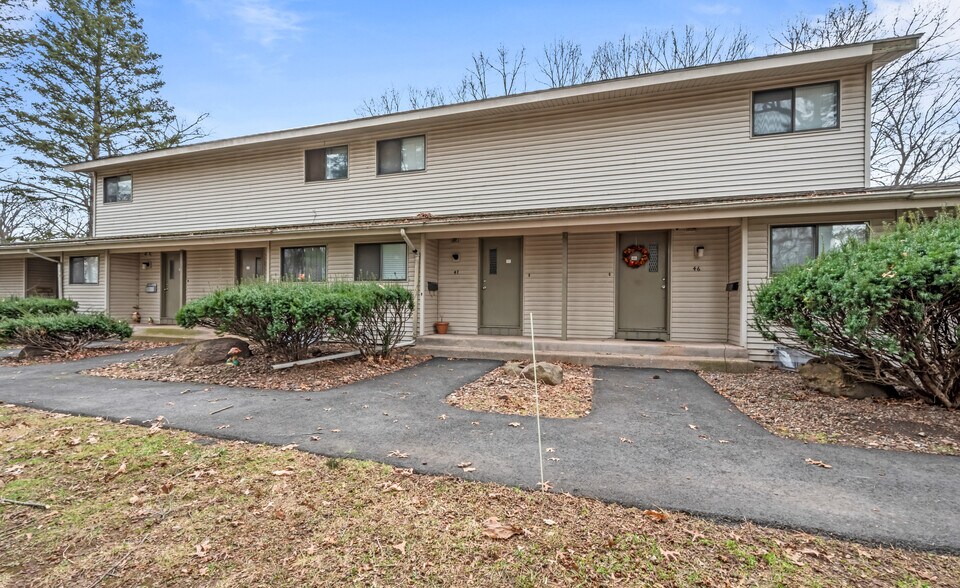 Building Photo - 341 Oak St