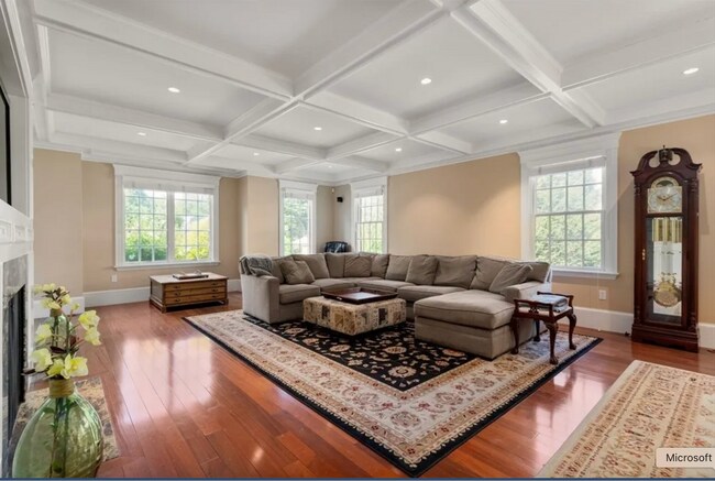 Building Photo - 66 Forest Ave