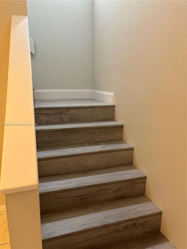 Building Photo - 2661 Huron Way