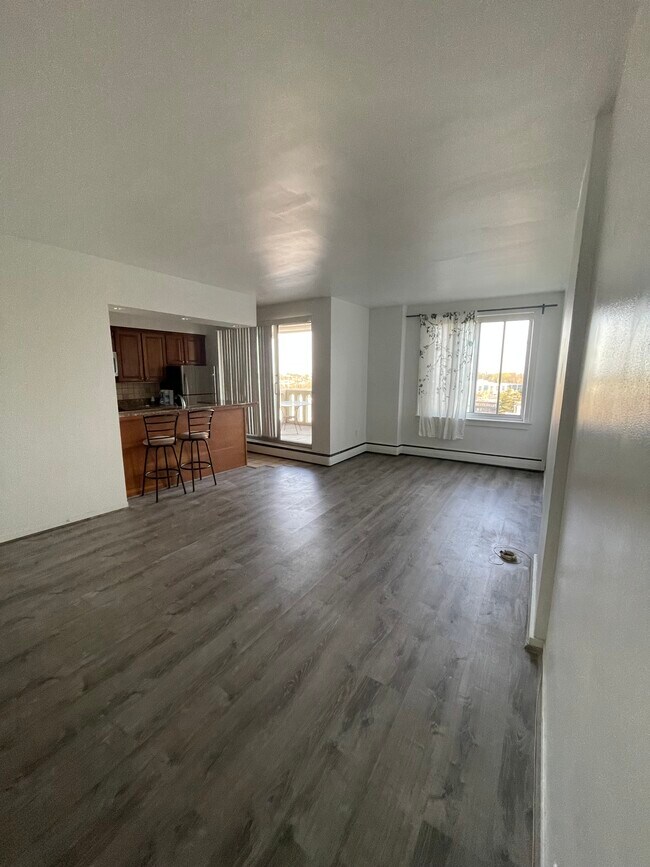 Building Photo - 191 Presidential Blvd