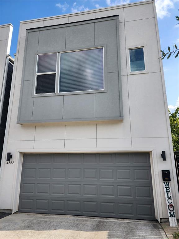 Building Photo - 4536 Sunflower St