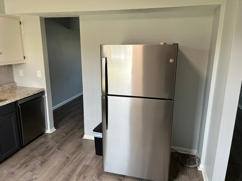 Building Photo - 4403 Valley Quail Blvd S