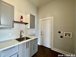 Building Photo - 506 W Drexel Ave