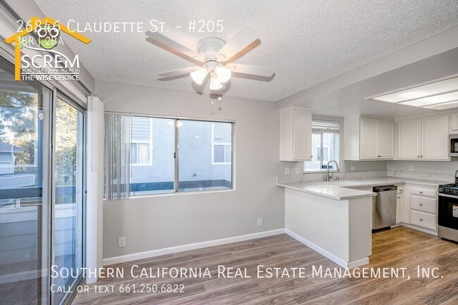 Building Photo - Updated Three Bedroom Condo in Santa Clarita