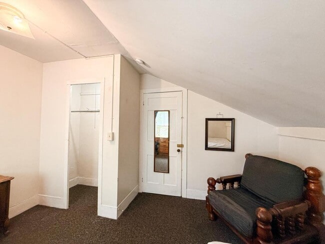 Building Photo - 422-424 E State St Ithaca