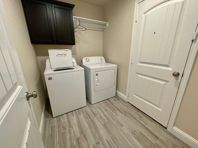 Building Photo - Cozy Home in Frenship ISD!