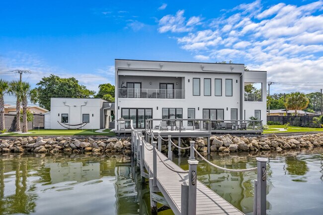 Building Photo - 2175 S Tropical Trail