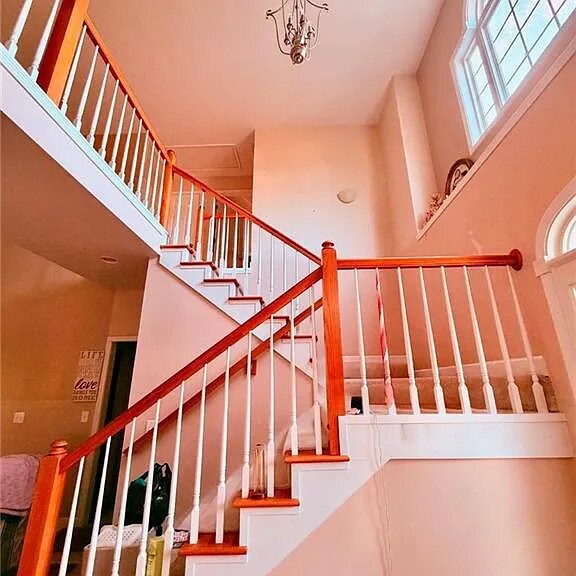 Building Photo - Lease to Own