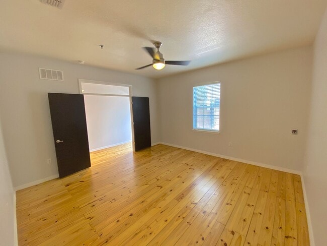 Building Photo - Stunning and Unique Luxury Town Home for Rent in the heart of sought after SODO!