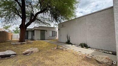 Building Photo - Central (Ft Lowell and Columbus) 2 bed, 2 ...