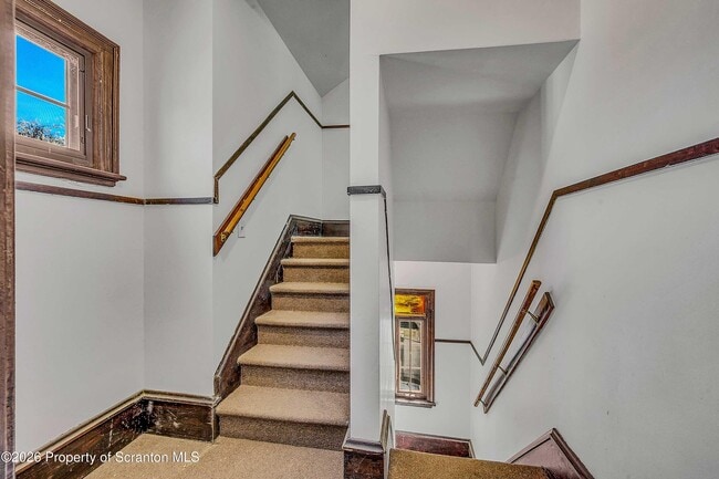 Building Photo - 1814 Olive St