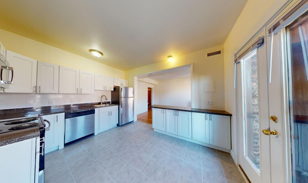 Building Photo - 1157 Commonwealth Ave