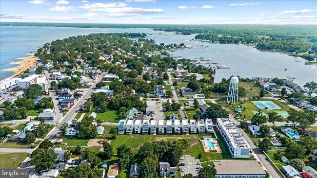 Building Photo - 221 Wilder Ave