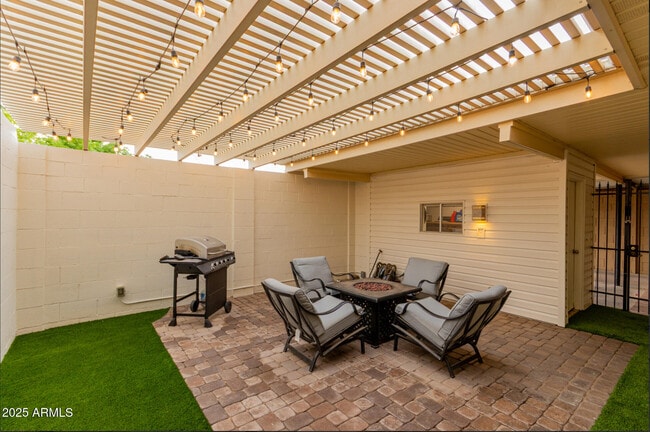 Building Photo - 5105 N Granite Reef Rd