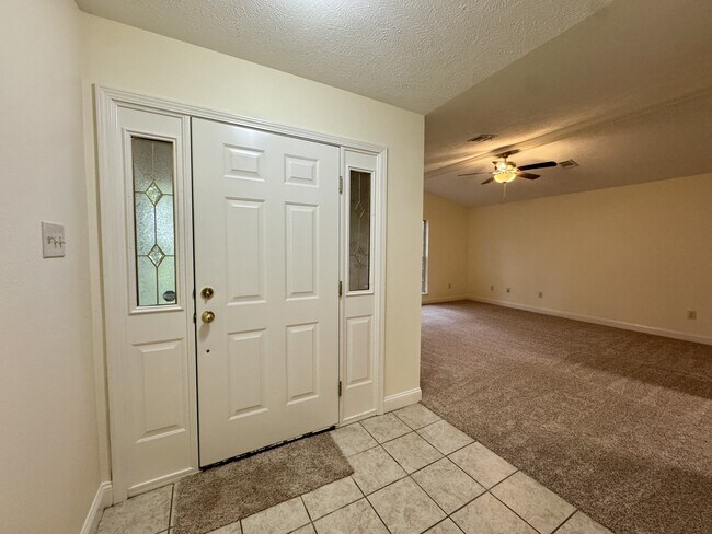 Building Photo - 44 Kirkland Dr