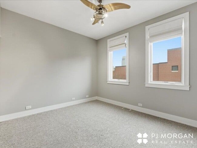 Building Photo - 2 Bedroom, 2 Bathroom Townhouse - Available Immediately