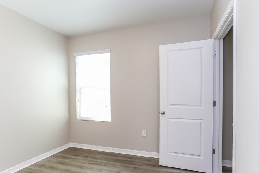 Building Photo - 10125 Geese Trail Cir