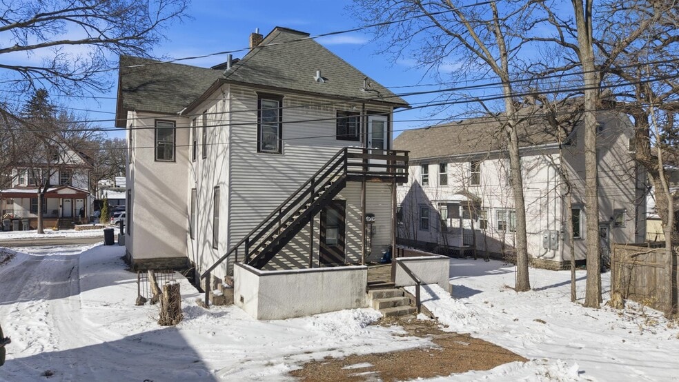 Building Photo - 516 5th Ave SE