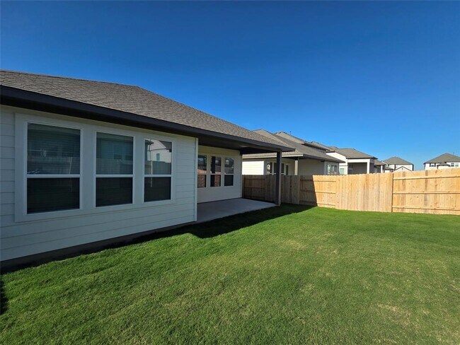 Building Photo - 332 Marisol Bnd