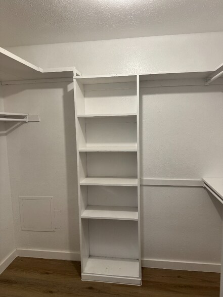Building Photo - 5500 Lakeview Pkwy