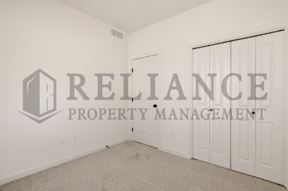 Building Photo - 5301 N Pinecrest Ct