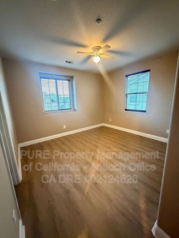 Building Photo - 80 Bottlebrush Ct