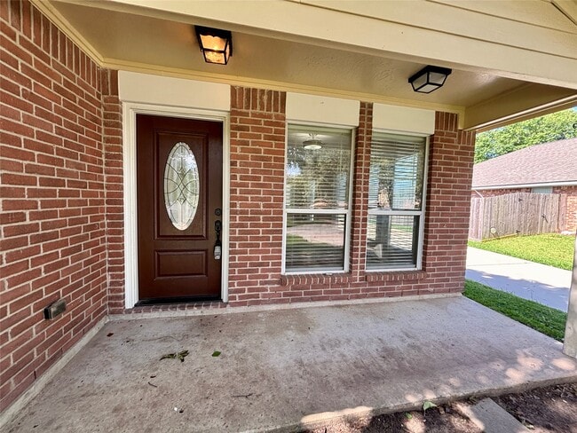 Building Photo - 13019 Skyline Dr