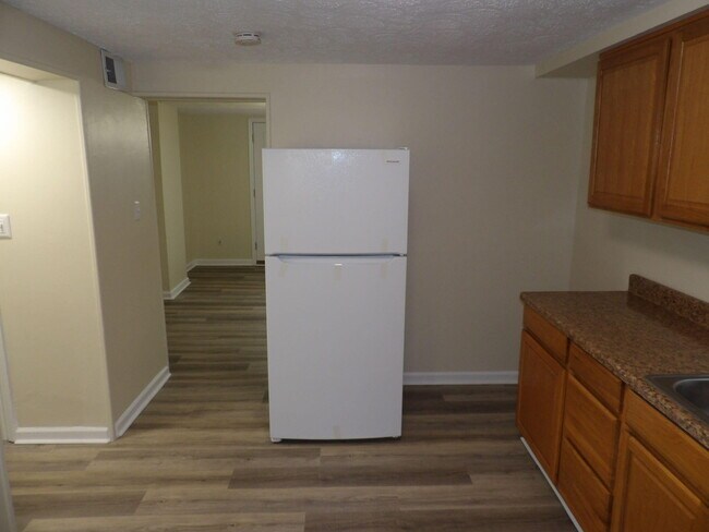 Building Photo - 307 Henry St