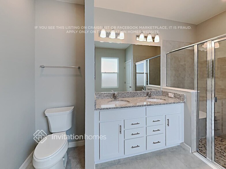 Building Photo - 613 Valri Park Dr