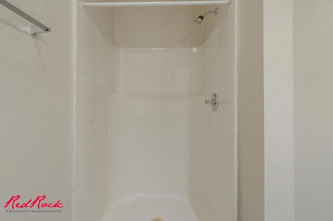 Building Photo - $200 MOVE IN SPECIAL!-Gorgeous 3 Bedroom I...