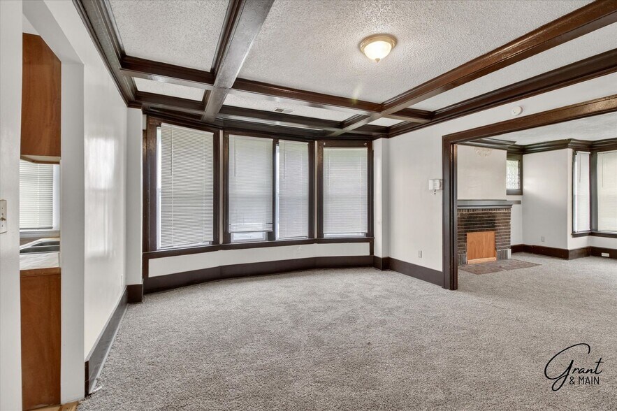 Building Photo - 58/60 Alger - FDR - T
