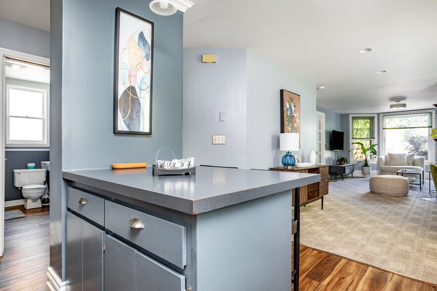 Building Photo - 1629 13th Ave