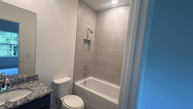 Building Photo - 5365 Travers Ln