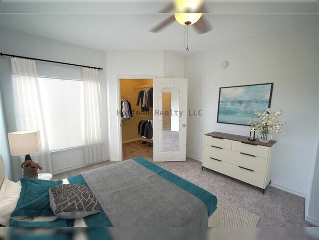 Building Photo - Beach Walk Condo | 2BR/2BA with Bay Views