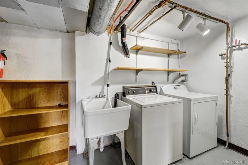 Building Photo - 4334 E Batavia Pl