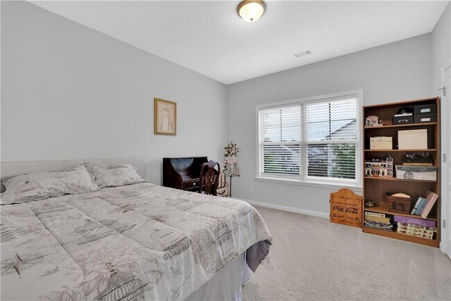 Building Photo - 2375 Woodmarsh Cir